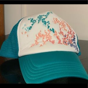 TNF trucker hat, EUC